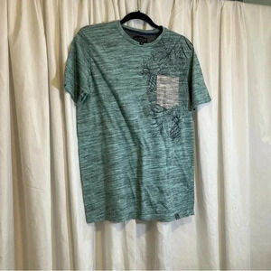 Free Planet Men’s Size M short sleeve graphic T-shirt with pocket